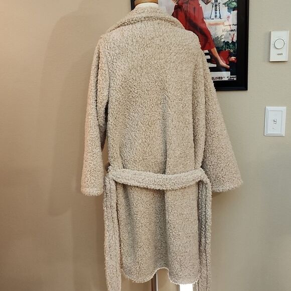 Adrienne Vittadini Teddy bear fleece robe - Picture 4 of 5